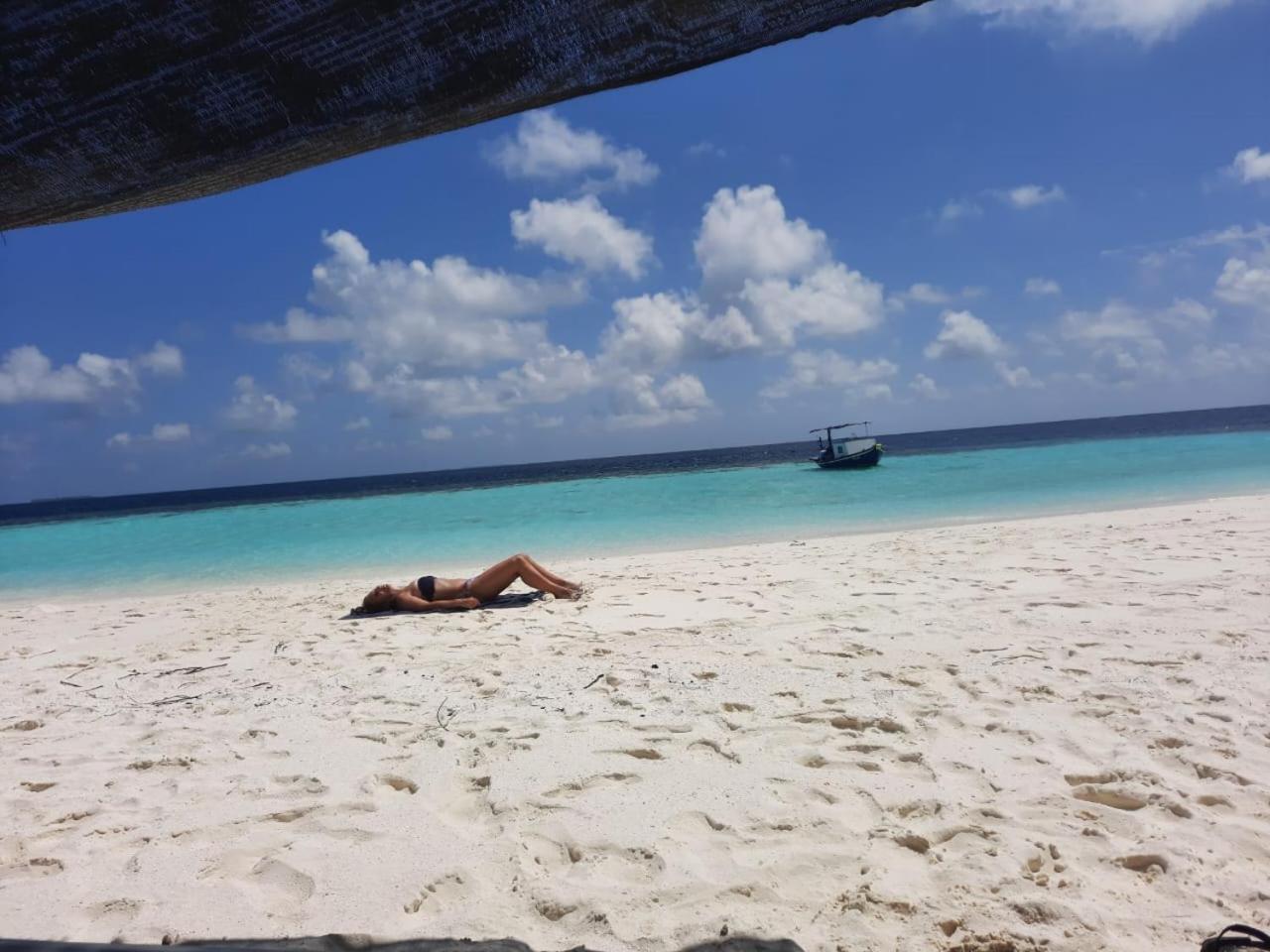 Asia Inn Maldives Hangnaameedhoo Exteriör bild