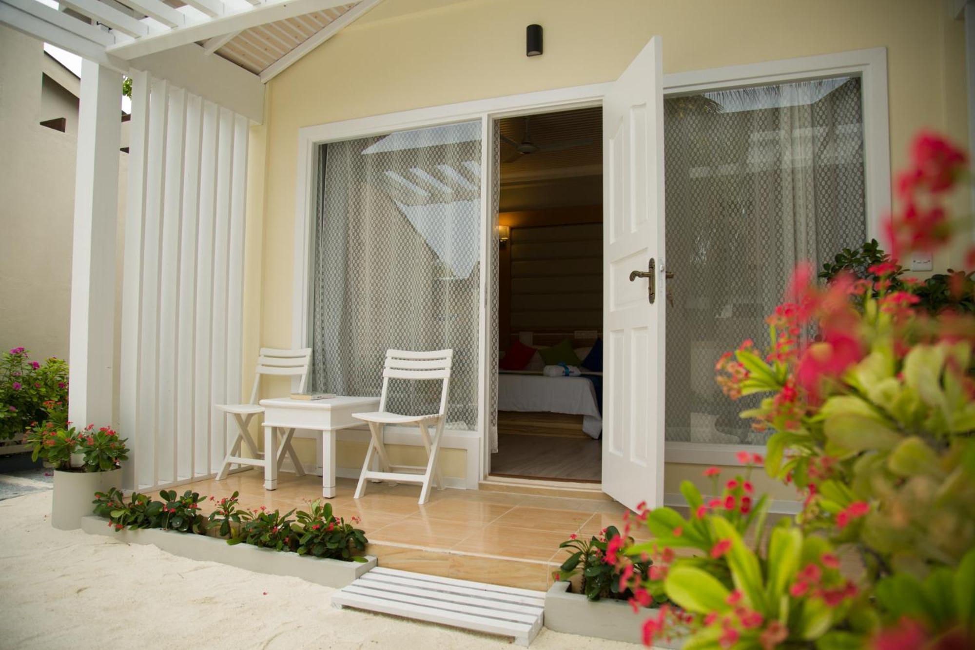 Asia Inn Maldives Hangnaameedhoo Exteriör bild