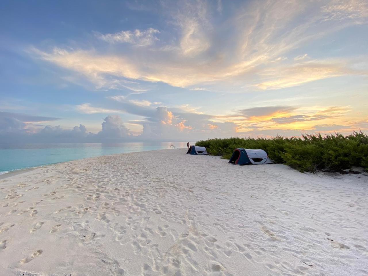 Asia Inn Maldives Hangnaameedhoo Exteriör bild